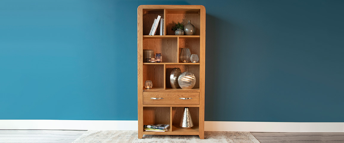 Bookshelves and Bookcases